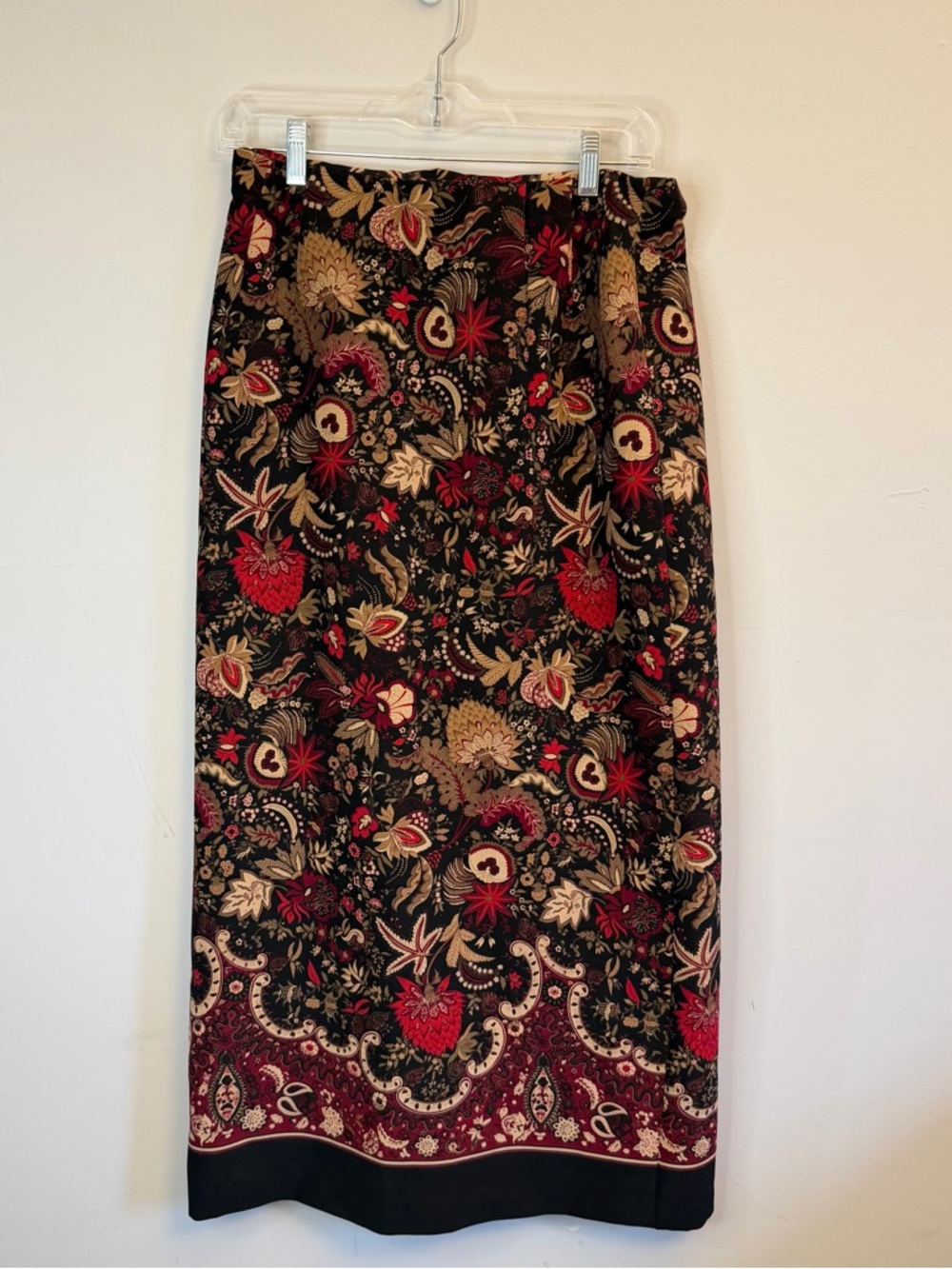 Briggs New York Black Pencil Skirt with Red and Tan Floral Print